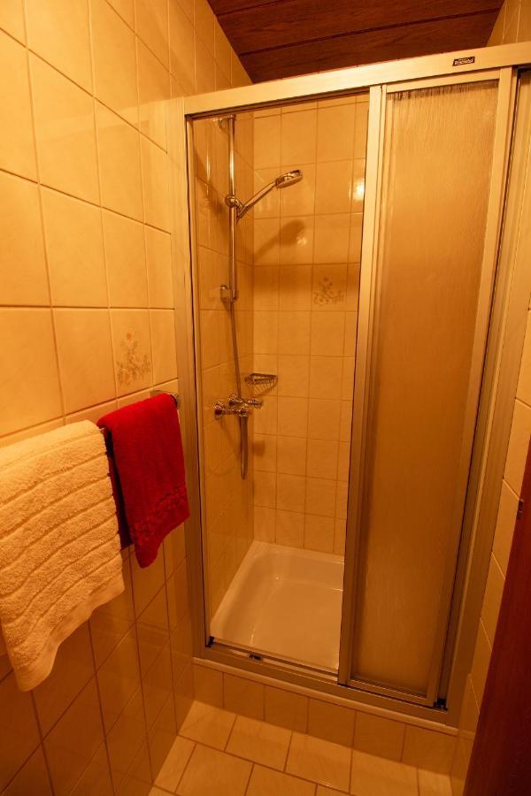 マイヤーホーフェン Haus Josef Bed & Breakfast エクステリア 写真