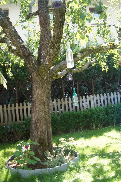マイヤーホーフェン Haus Josef Bed & Breakfast エクステリア 写真